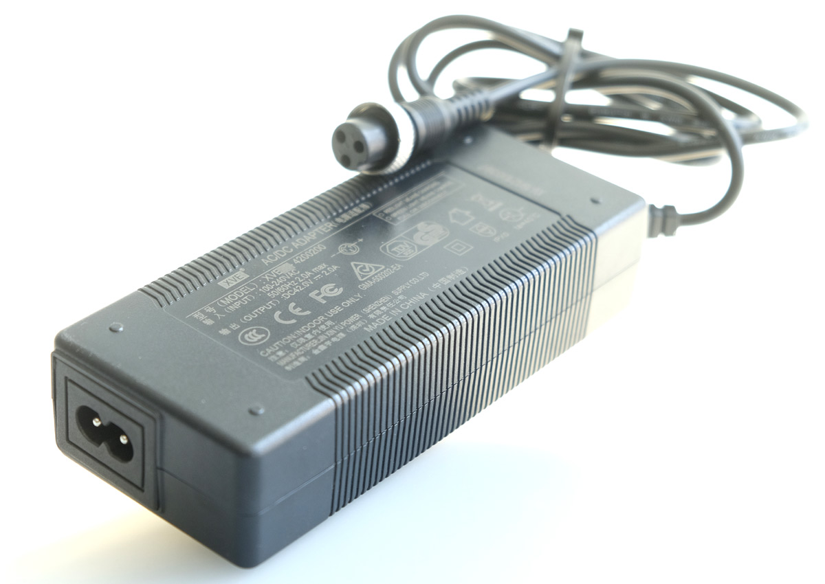 VMAX Ladegerät Charger R25 R20